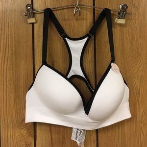 Seamless sports bra